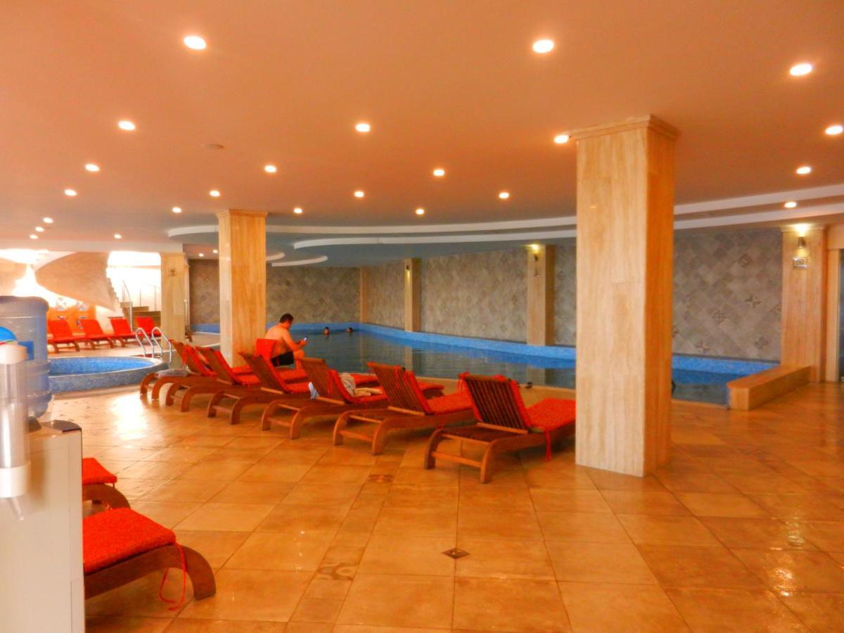 Mimino Apartment Deluxe First Line Batumi Exterior photo